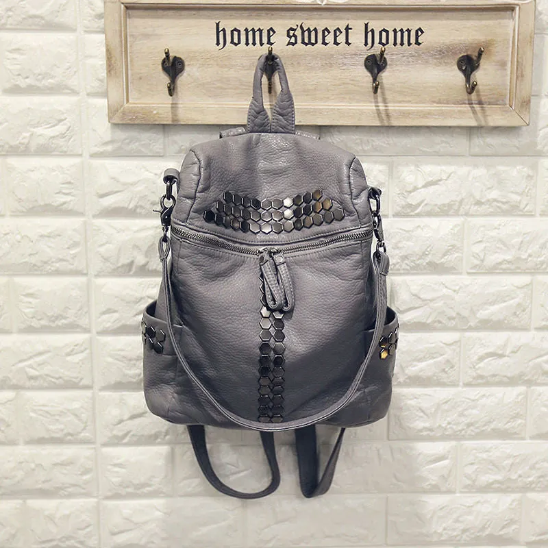 High Quality Women Backpacks Lady Girls Travel Blosas Women Bags Washed Leather Backpacks Rivet Backpacks Student School Bag Hot